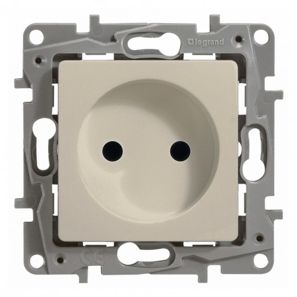 Фото Розетка legrand etika сл.кость б/з, винт. клем. (арт. 672320)
