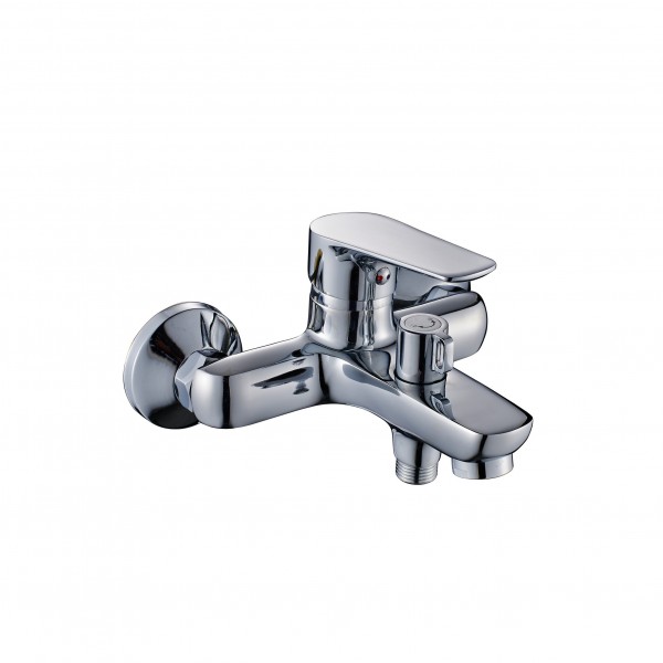 Фото Смеситель для ванны mitte moda с душевым набором хром